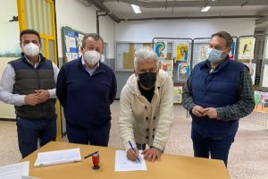 Firma del acuerdo entre el IES Mar Serena y el Ayuntamiento de Pulpí