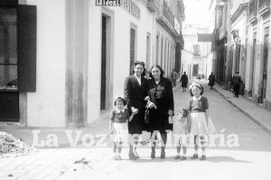 La calle de Concepción Arenal se la dedicaron al General Ricardo Rada en la sesión municipal del 21 de abril de 1939.