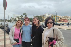 Natalia, María, Oleksandra y Valentina, en Roquetas de Mar