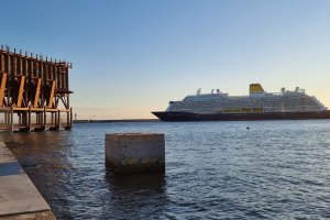 El crucero llegará este sábado a Almería.