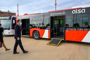 Presentación de nuevos autobuses híbridos