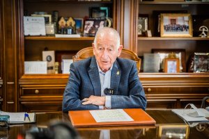 Amat ha destacado que, tras muchos años de reivindicaciones, la ampliación de la depuradora de Roquetas de Mar \"será una realidad\".