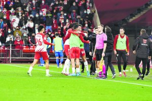 El vestuario es una piña para llevar al Almería a la máxima categoría.