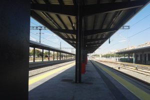 Vías del tren en la estación granadina.