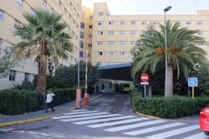Los hospitales almerienses tienen solo a dos pacientes con covid en la UCI.