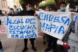 Manifestación en la sede de la Junta