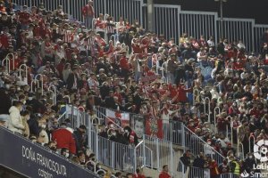 La afición del Almería en el desplazamiento a Málaga de esta temporada.