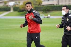 Sousa en el campo Anexo.