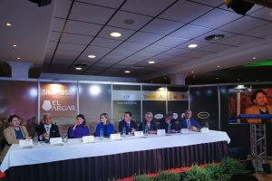 Acto de inauguración del simposio.