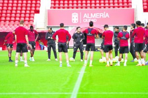 Último entrenamiento del equipo para preparar el duelo con el Amorebieta.