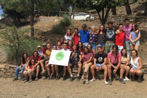 Campo de  voluntariado juvenil IAJ Refugio Ubeire piedra seca.