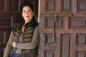 Eva Díaz Pérez acudió por vez primera a la Feria del Libro de Almería, el pasado lunes.