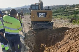 Los operarios ya están trabajando en la recuperación de esta carretera antusa.