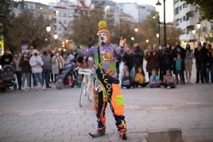 Espectáculo de calle Karcocha Street Clown en La Noche en Blanco en Almería.