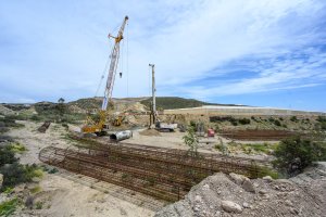 La subida de las materias primas fue el argumento de las constructoras para revisar hace casi un año los contratos de las obras del AVE en Almería