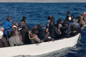 Las primeras pateras llegaron un 23 de mayo.