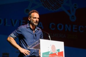 Manolo Berenguel recibe una mención especial de AJE.