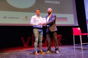 Entrega del galardón al compromiso empresarial de los premios \'Agricultura Almeriense\'.