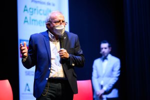 Antonio Bonilla en los IX Premios de la Agricultura Almeriense que tuvieron lugar en Vícar.