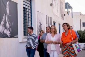 Esperanza Pérez Felices, alcaldesa de Níjar, en la inauguración de la VII edición de \'Rodalquilarte\'.