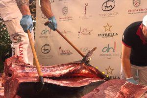 La IV Jornada del Ronqueo del Atún Rojo de Almadraba en Avenida Hotel de Almería.