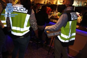Operación de la Policía Nacional en un club