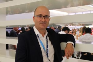 Fernando Espín, en el XVIII Congreso de Cirugía Oral e Implantología, que se celebra en El Toyo.