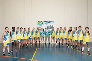 El equipo mojonero posa al completo.