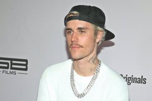 Justin Bieber anuncia que padece una enfermedad.