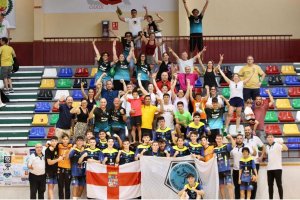 Los almerienses celebrando la cuarta plaza de España.