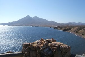El sendero entre Los Escullos y la Isleta del Moro es uno de los más atractivos. Foto: Ventana del Visitante (Junta de Andalucía)