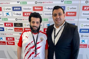 Turki Al-Sheikh y Mohamed Adel en la zona mixta de Butarque.