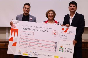 Borja Martínez, a la izquierda, ganador español del concurso internacional.