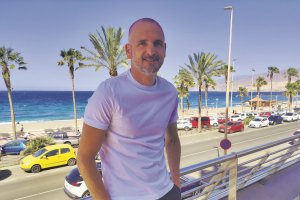 Fernando Soriano en La Térmica, donde tanto él como su familia presumen de Almería.