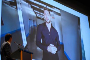 David Bisbal mandó un vídeo para todos los asistentes desde México.