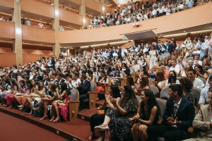 MEDAC Almería celebra la graduación de más de 300 alumnos de FP en el Auditorio Maestro Padilla.