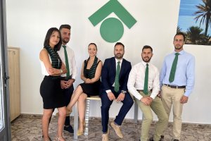 El equipo de Tecnocasa en sus instalaciones.