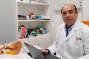 Dr. Enrique Ruiz, especialista en Medicina de Familia.