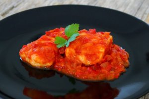 Bacalao con tomate para comer este sábado.