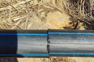 Parte de los daños en la red de suministro de Cantoria.