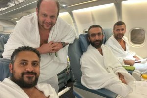 Ewis, Wessam, El Assy y Yilmaz en el avión privado.
