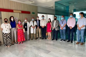 Visita de Juan de la Cruz al Centro de Salud de Adra.