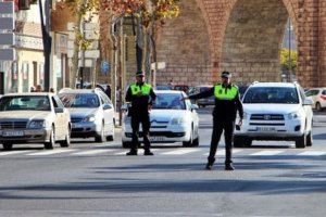 La Policía regula el tráfico en una imagen de archivo.