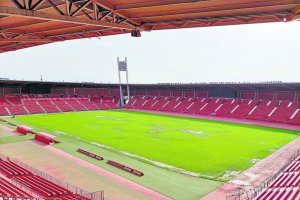 La casa del Almería todavía tiene que eliminar las pistas de atletismo.