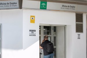 Publican 100 ofertas de trabajo para desempleados.