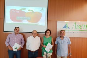 Juan Garrido, Pascual Soler, Adoración Blanque y Miguel Ángel Serrano en la presentación
