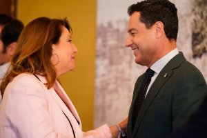 Carmen Crespo y Juanma Moreno.