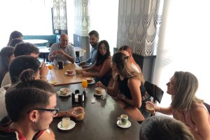 Encuentro del alcalde con los jóvenes.