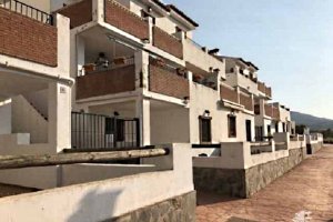 Vivienda en Fondón por 55.100 euros con plaza de garaje.