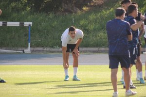 Kaiky Fernandes en el campo Anexo.